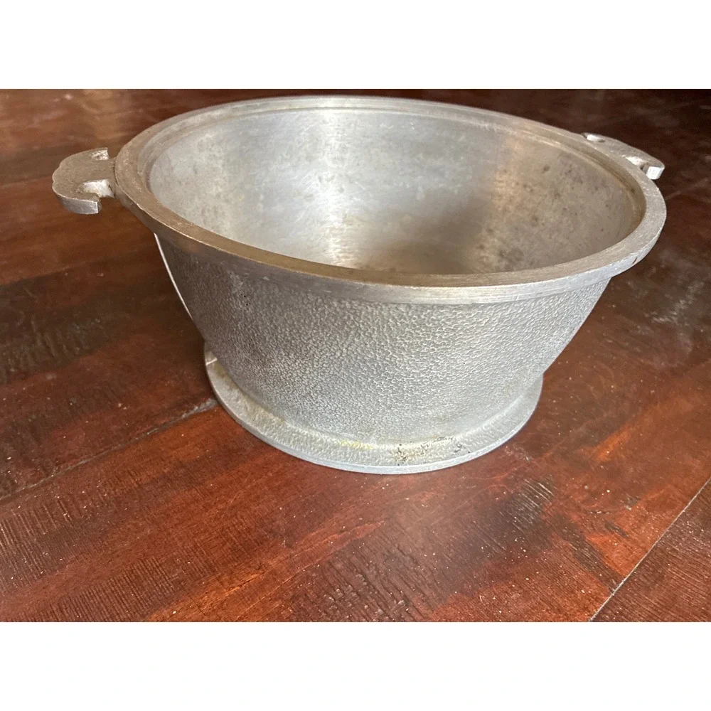 Vintage Guardian Service 2 Quart Casserole Kitchenware 9.5